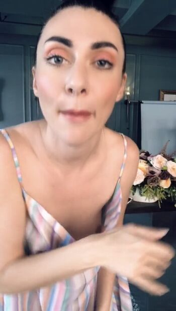 Qveen herby rapper amy noonan image