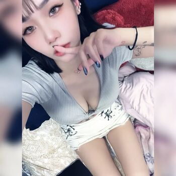 R 1 1111 image