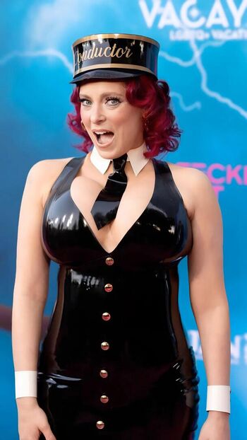 Rachel bloom image