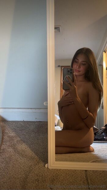 Rachelxbennett image