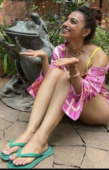 Radhia apte image