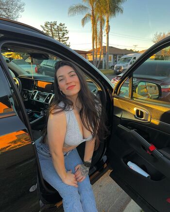 Raelynn image