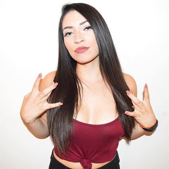 Raelynn image