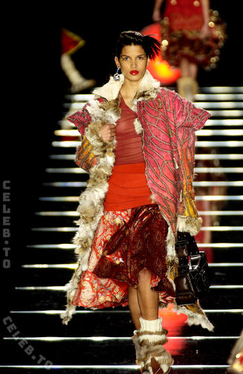 Raica oliveira page 2 image