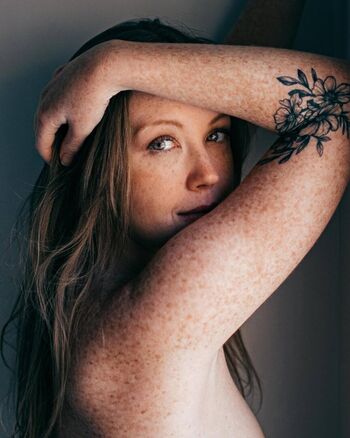 Raquel real oficial image