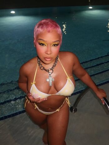 Raven diaz from joselines cabaret image