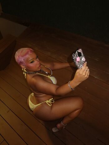 Raven diaz from joselines cabaret image