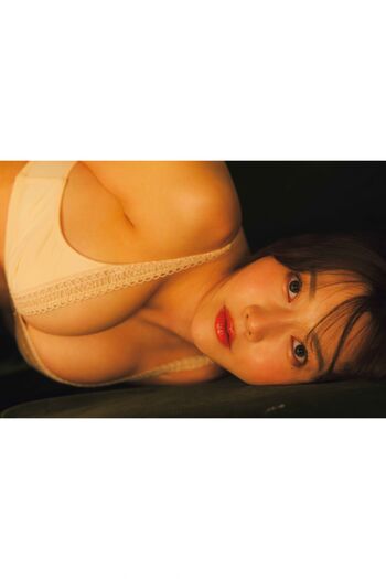 Rea momosato image