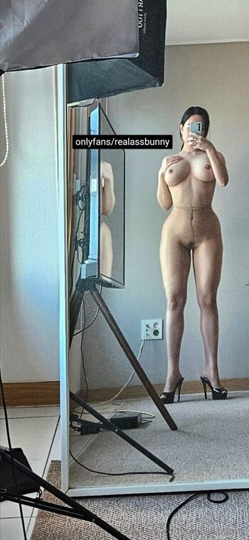 Realassbunny image