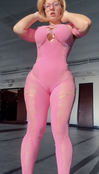 Realpeachy nsfw image