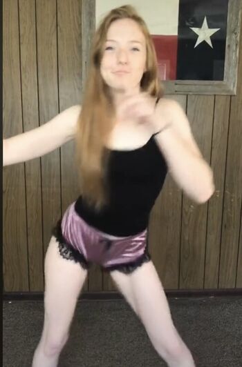 Redheadbarbie94 image