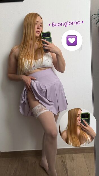 Regina cosplay image