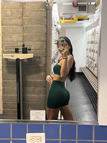 Reversecowgrl69 image