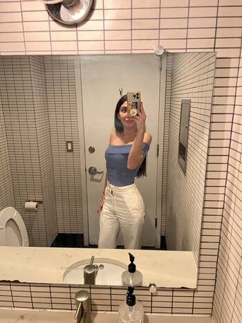 Reversecowgrl69 image