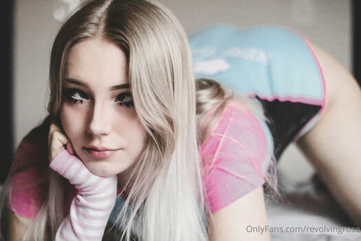 Revolvingrose 1 page 2 image