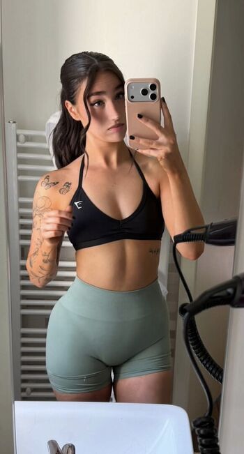 Rhiannon falconer image