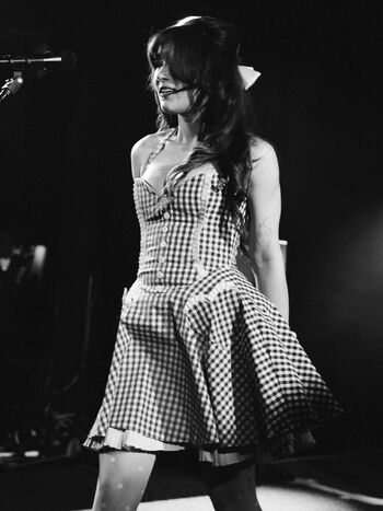 Rianne downey image
