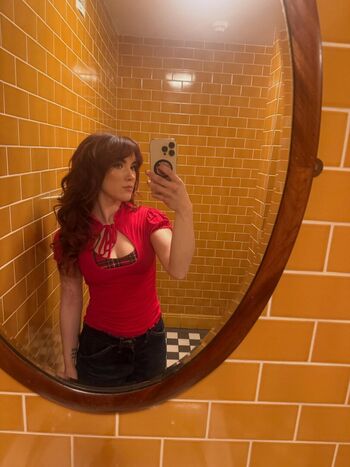 Rianne downey image