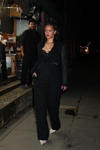 Rihanna 1 image