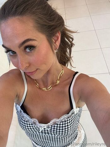 Riley reid 1 page 2 image