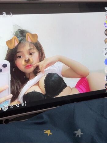 Riska saputri 1 image