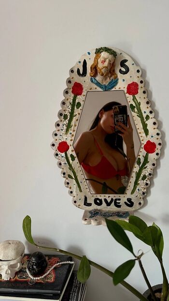 Rita flores image