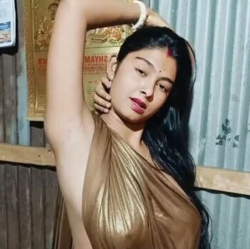 Riya vlogs image