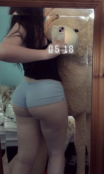 Robyn 1 image