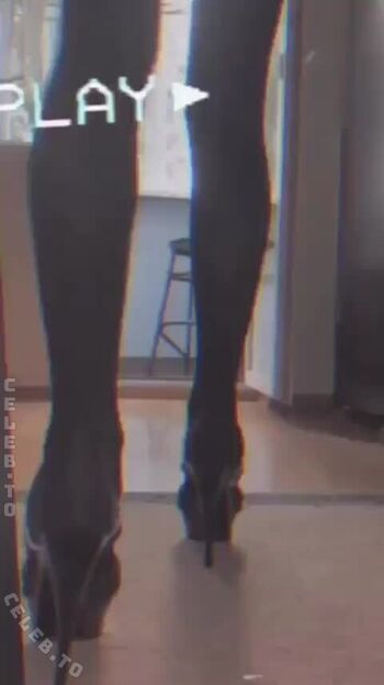 Roksana holodova 1 image