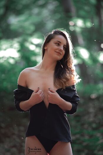Romanian girls page 6 image