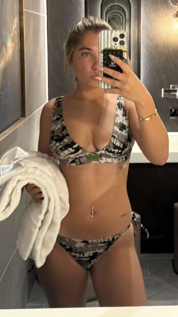 Rosie mcclelland image