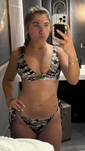 Rosie mcclelland image