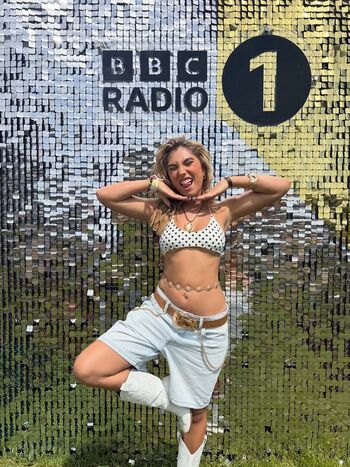 Rosie mcclelland image