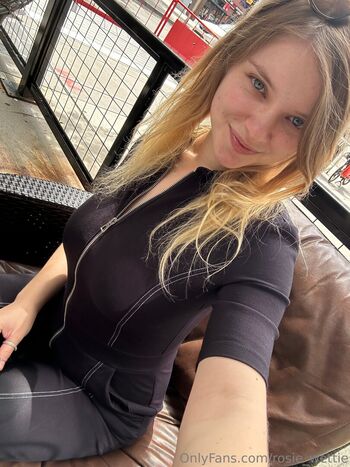 rosie_wettie