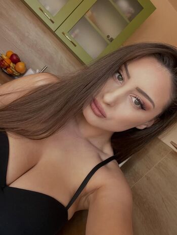 Rossi marinova image