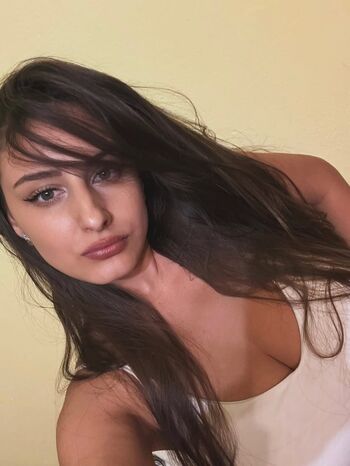 Rossi marinova image