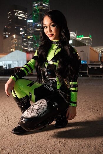 Roxanne perez page 3 image