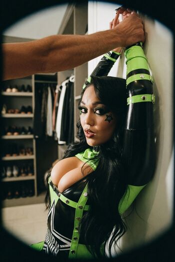 Roxanne perez page 3 image