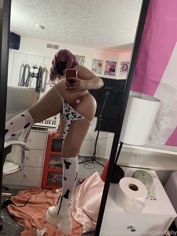 Roxanne rom amber minx image