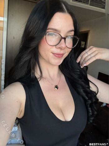 Roxi black 1 image