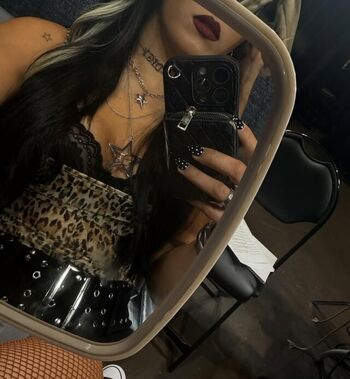 Roxxane perez image