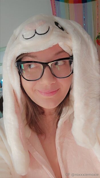 roxxxiemoxie
