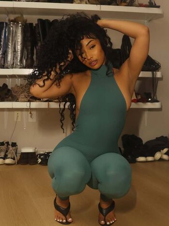 Rubi rose 1 image