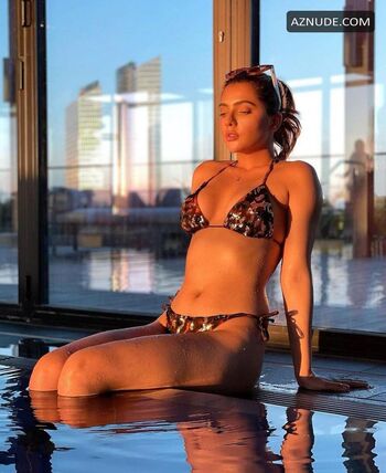 Ruhi singh image