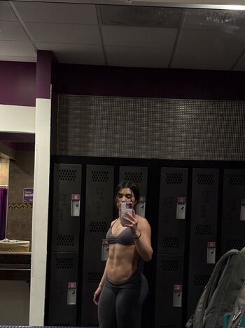 S4gitt3rr0rist image