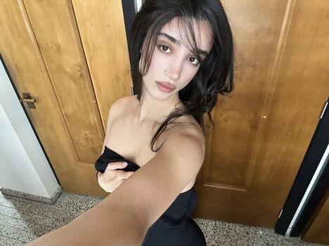 Saana mirzaie image