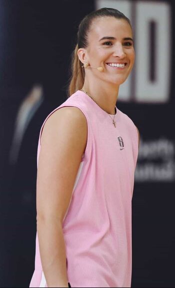 Sabrina ionescu image