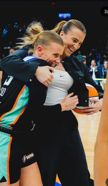 Sabrina ionescu image