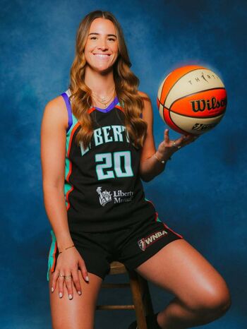 Sabrina ionescu image