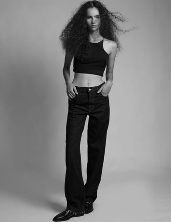 Sabrina moraes image